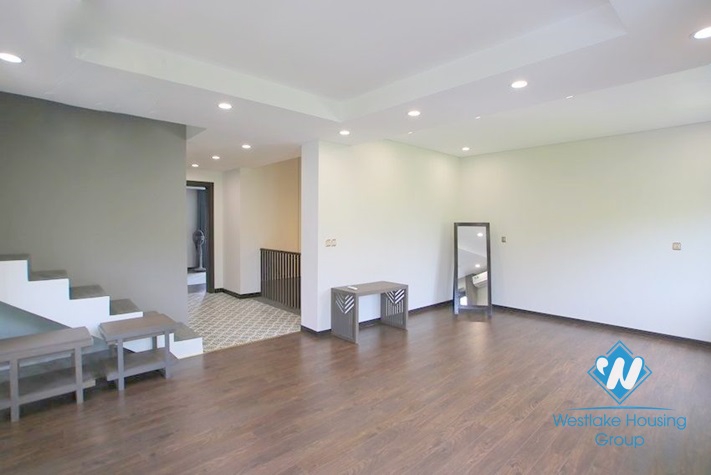 Beautiful villa for rent in Vinhomes Riverside, Hanoi